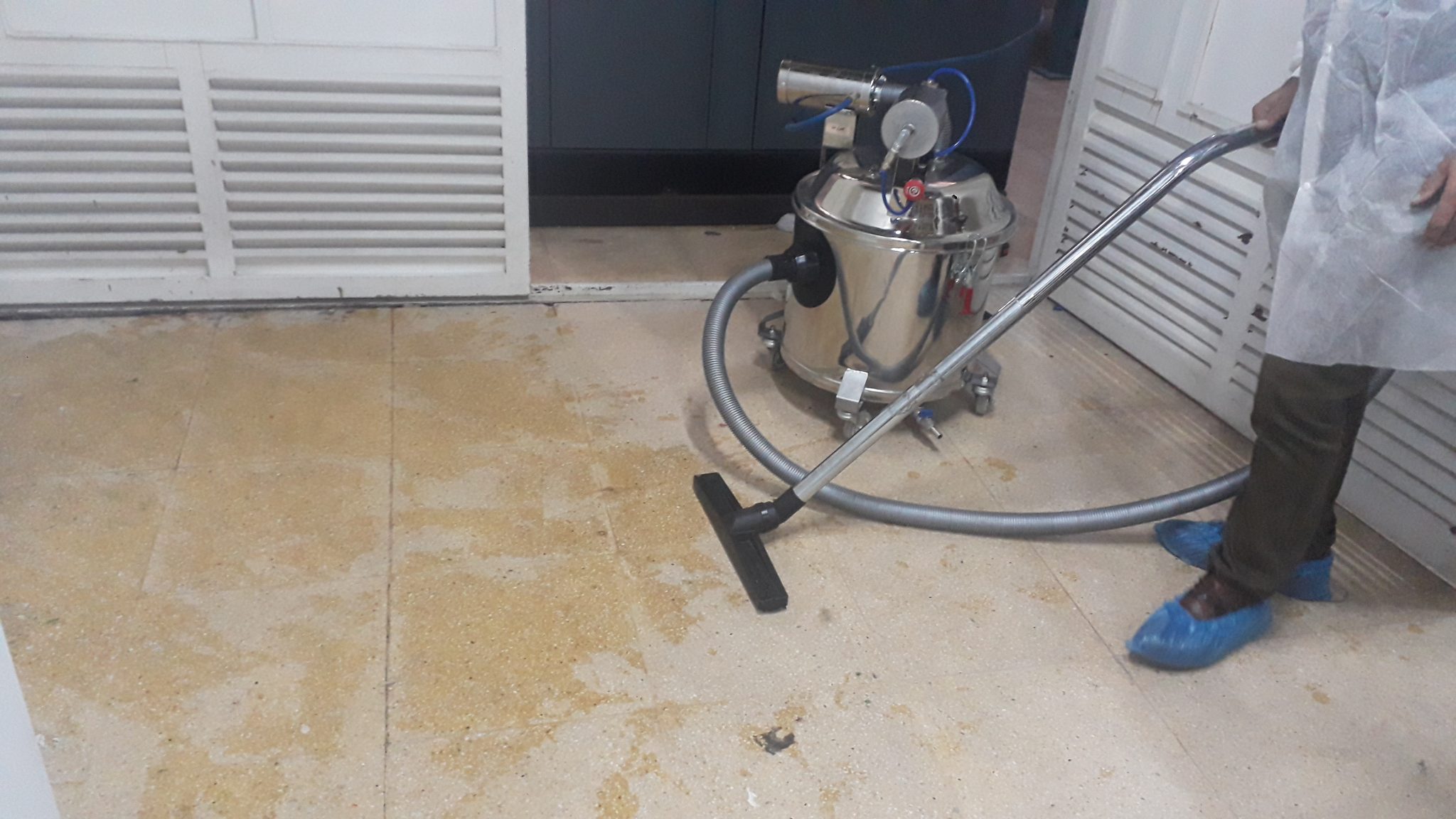 جاروبرقی صنعتی داروسازی 17 20211019 114516 2048x1152 1