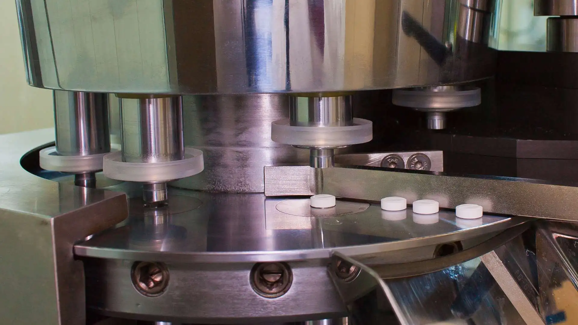 جاروبرقی صنعتی داروسازی 1 Press machine